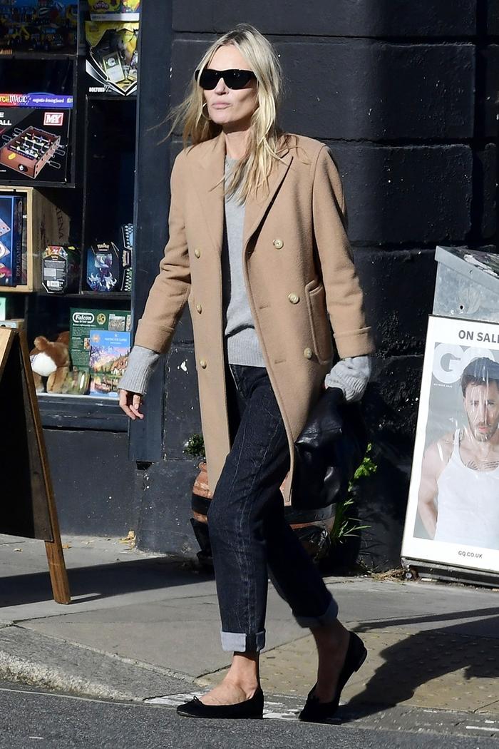 Kate Moss wearing cuffed jeans and ballet flats