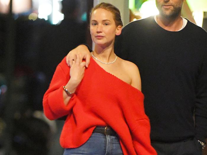 Jennifer Lawrence's Casual Ballet Flats Date-Night Outfit Is Effortlessly Pretty