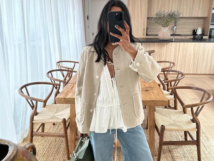 The Trendy Summer Top Fashion People Will Be Wearing With Jeans This Fall